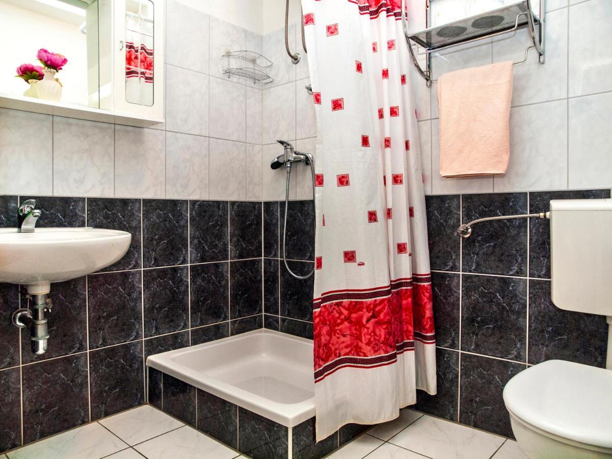 Apartmani Ines Drasnice Ngoại thất bức ảnh