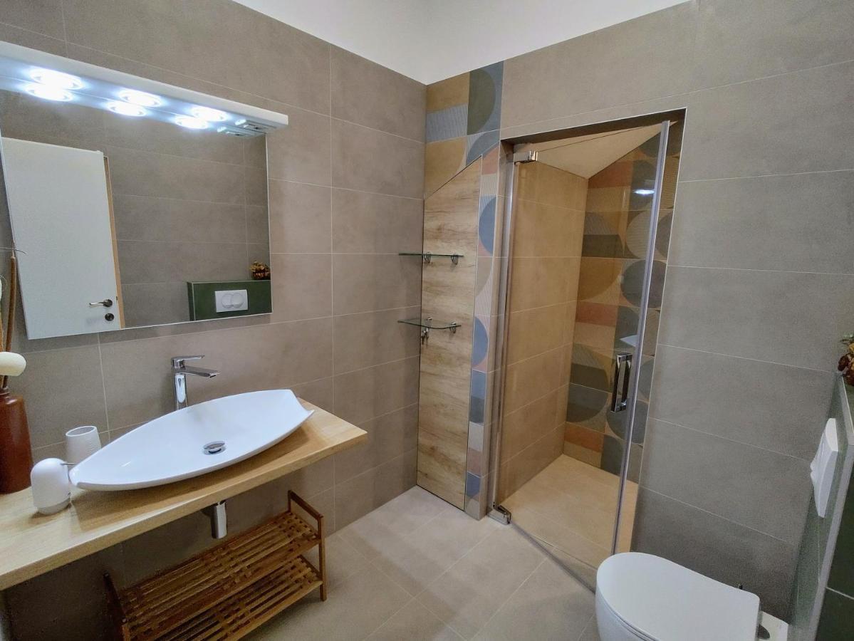 Apartmani Ines Drasnice Ngoại thất bức ảnh